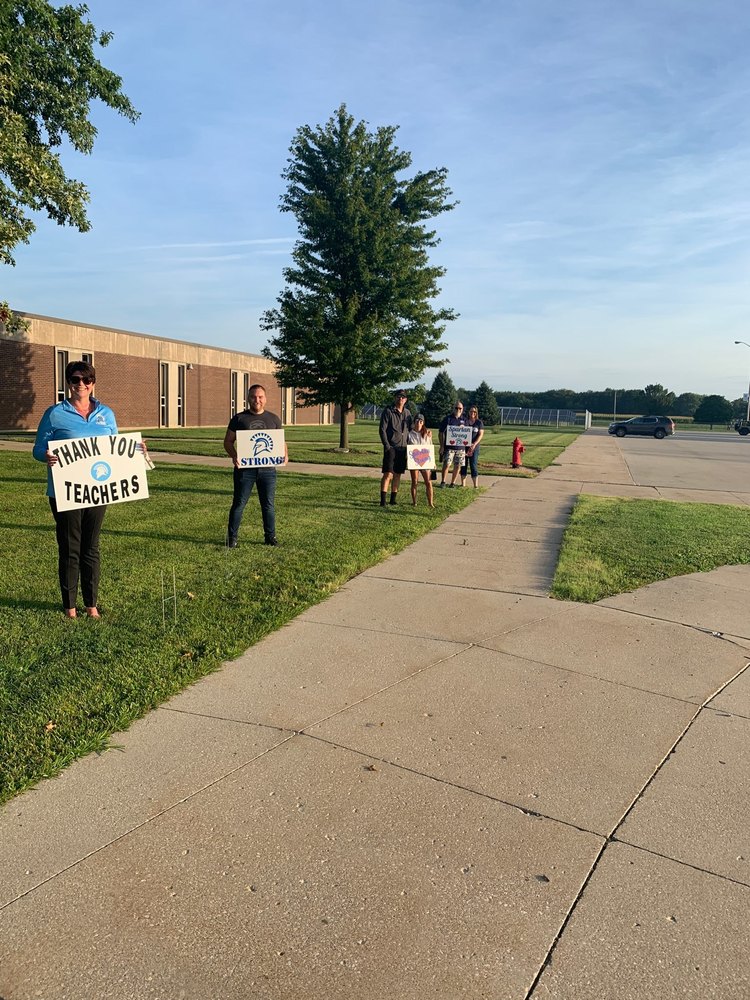 Olympia Families Welcome Teachers Back