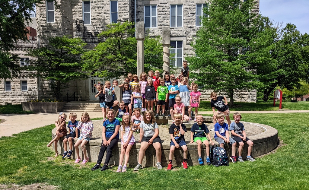 West first graders had a great time at the ISU Planetarium. They followed up with a picnic on the quad!